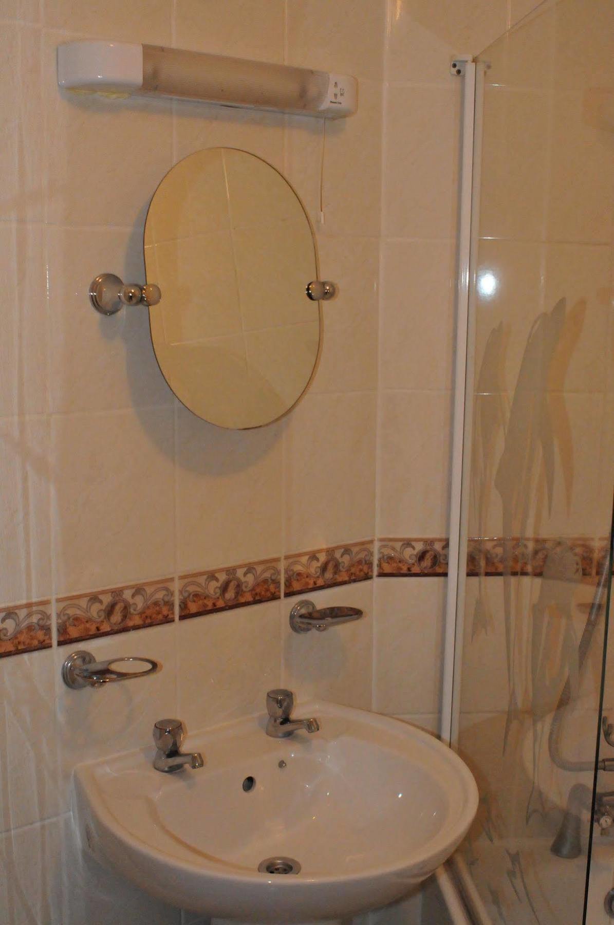 Oyo Ridgeway Hotel Chingford Buitenkant foto