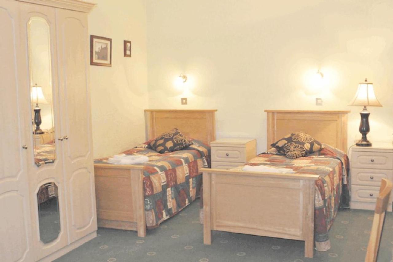 Oyo Ridgeway Hotel Chingford Buitenkant foto